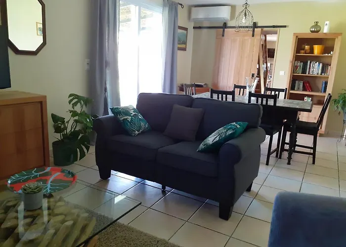 Du Riage Nyaraló Saint-Christol-lès-Alès